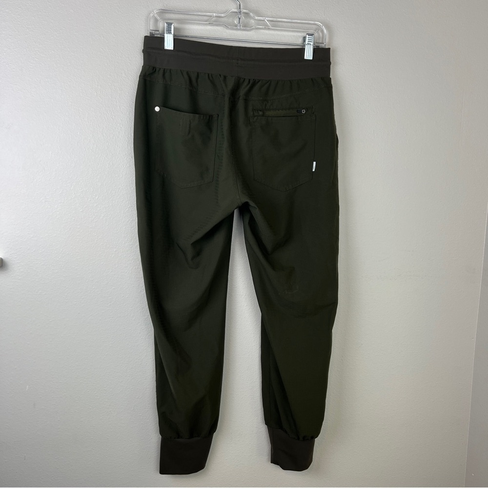 Vuori Summit Woven Olive Green Jogger Pants - Picture 3 of 5